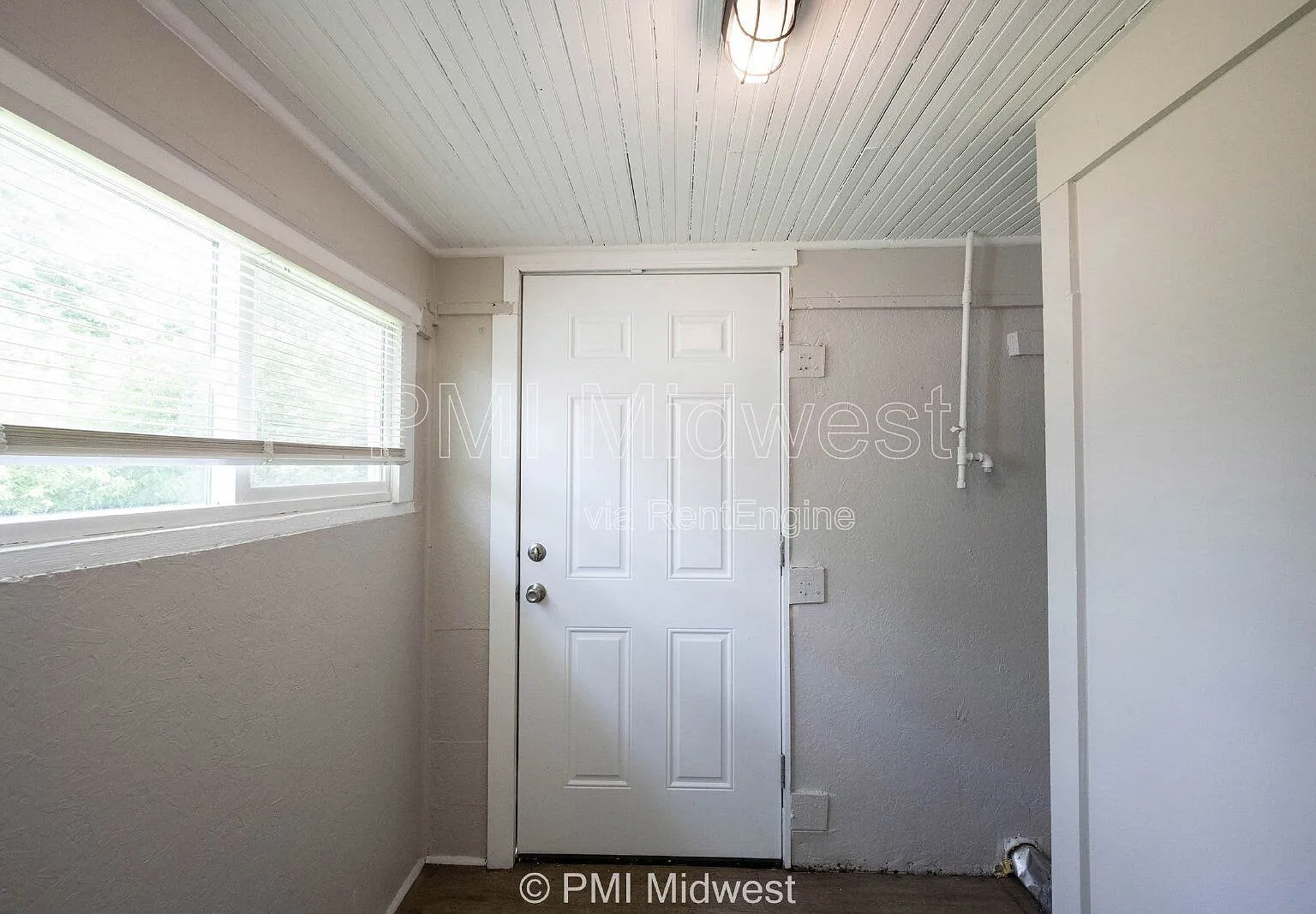 1 bed, 1.0 bath, 816 sqft, $799 — Photo 2
