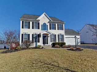 25 Outlook Dr S, Mechanicville, NY 12118