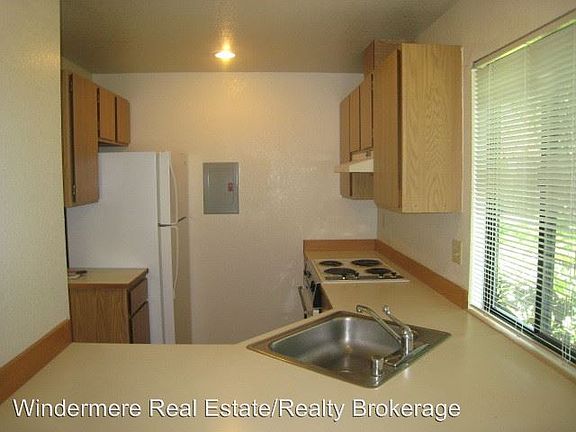 4th image of 10151 NE 137th Pl