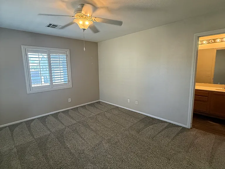 547 Twilight Blue Ave — Photo 6