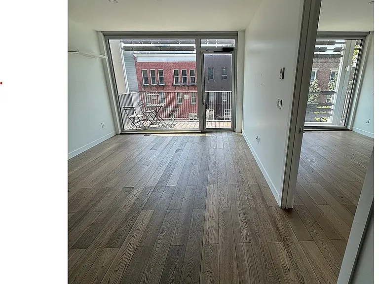 630 Lorimer St #302 — Photo 3