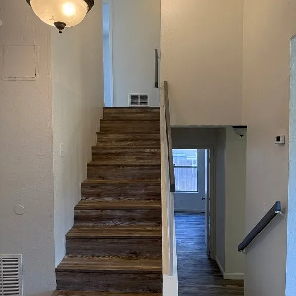 131 Glasgow Way — Photo 52