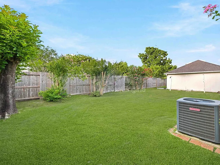 15911 Moon Rock Dr — Photo 34