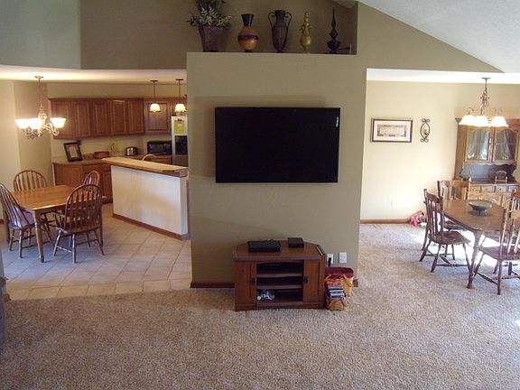 2nd image of 3741 Eagle Dr