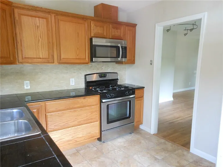 4615 Banister Ln — Photo 11