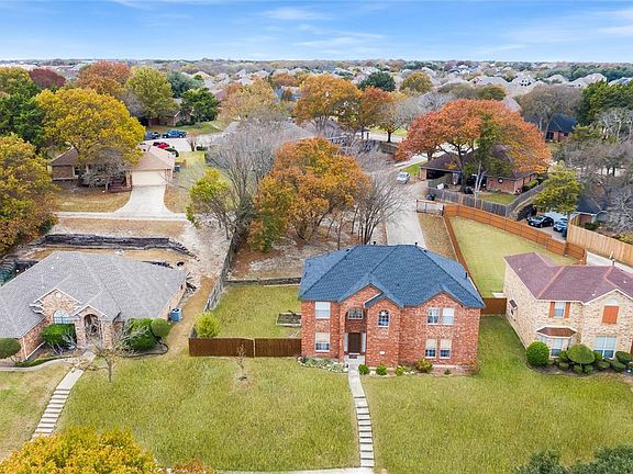 3rd image of 548 Ten Mile Dr
