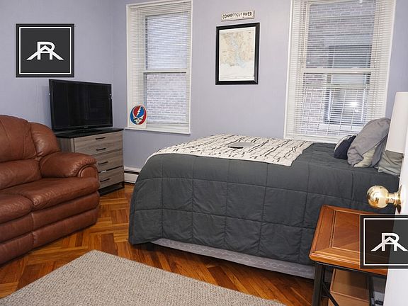 4th image of 11 Aberdeen St APT 3