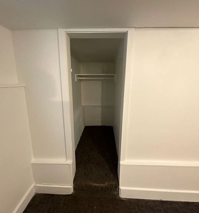 2nd image of 2107 NE 54th St #C3