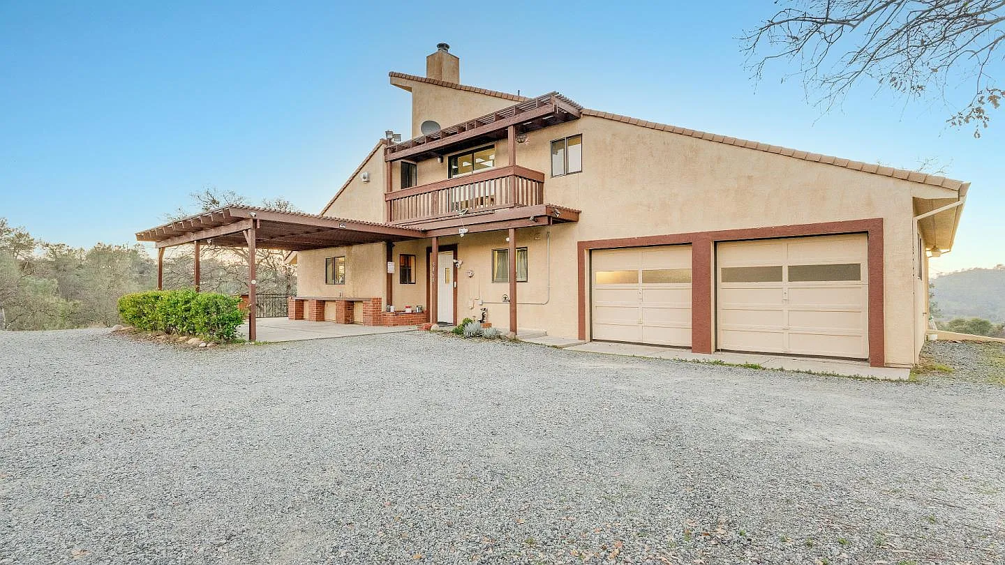 5060 Pozuelo Ct photo 1