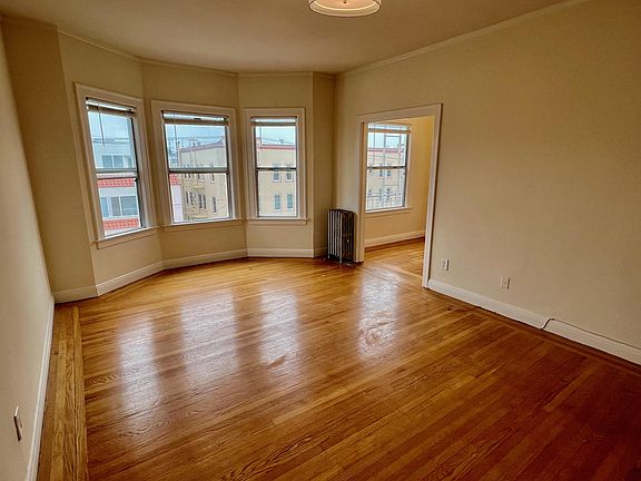4th image of 2715 Cabrillo St APT 301