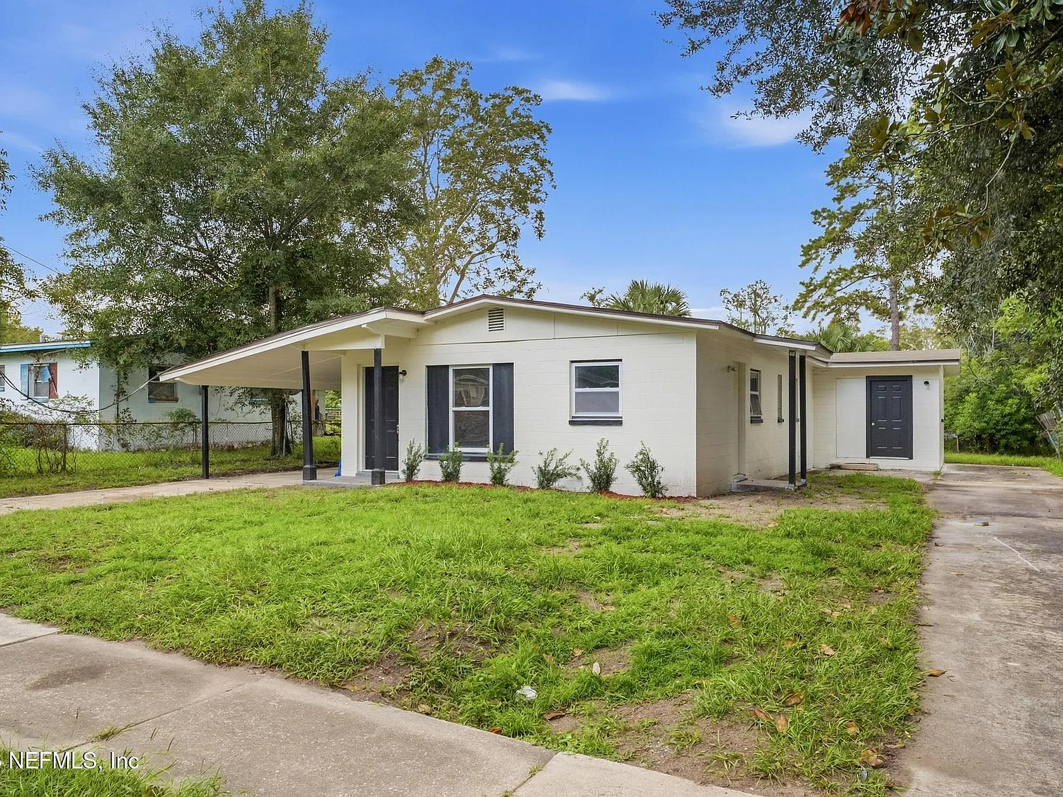 4 bed, 2.0 bath, 1300 sqft, $1,425 — Photo 3