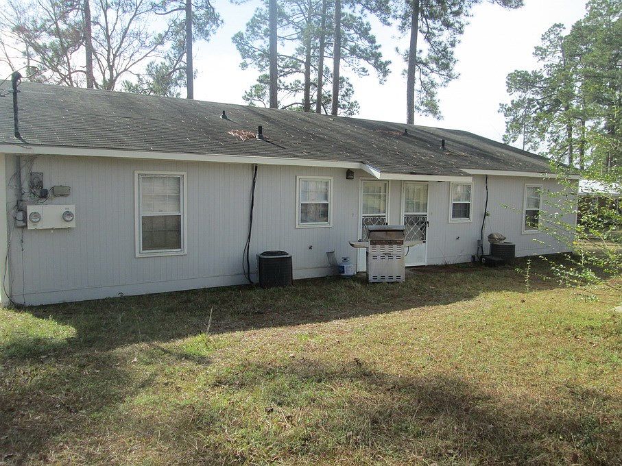 2nd image of 220 Lakewood Dr