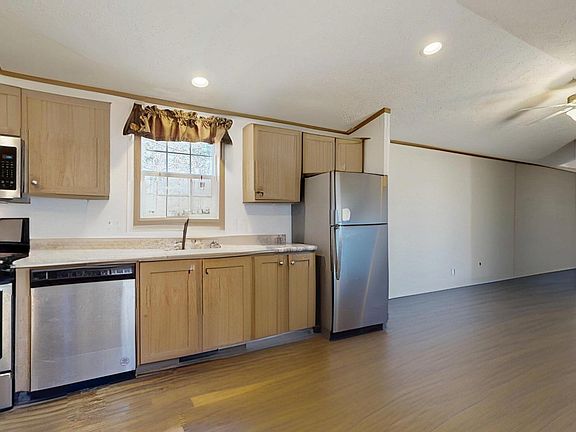 4th image of 13 Tanglewood Drive N