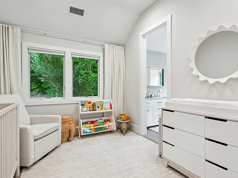 7 Dellaria Ave — Photo 20