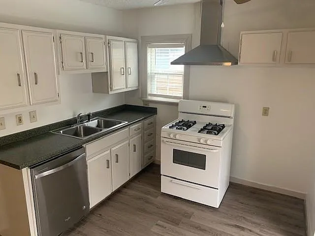 3927 Dexter Ave — Photo 5