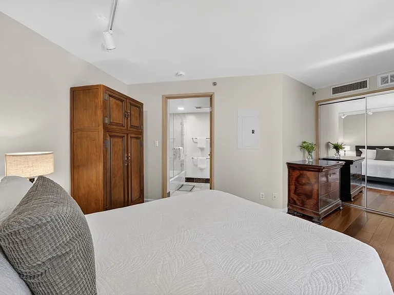 1888 Kalakaua Ave #907 — Photo 26
