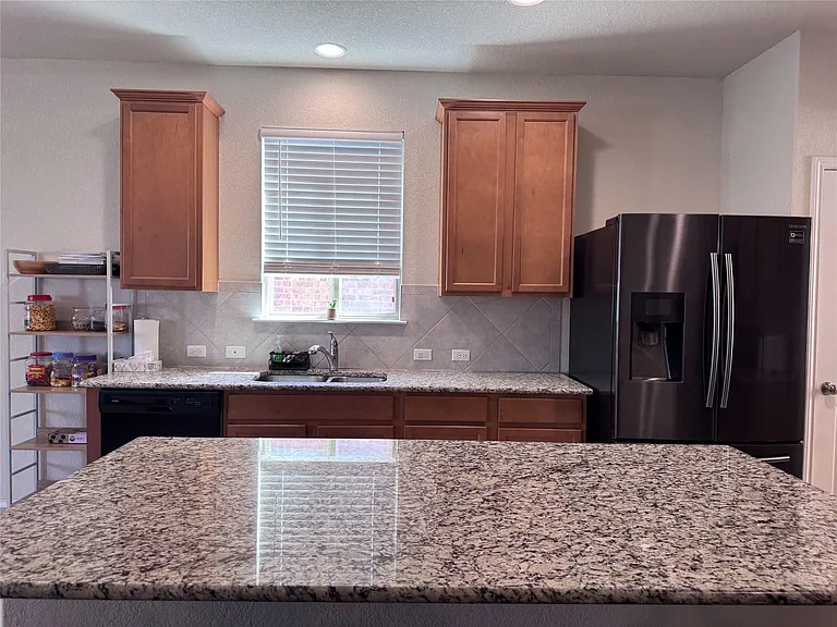 11905 Reindeer Dr — Photo 5