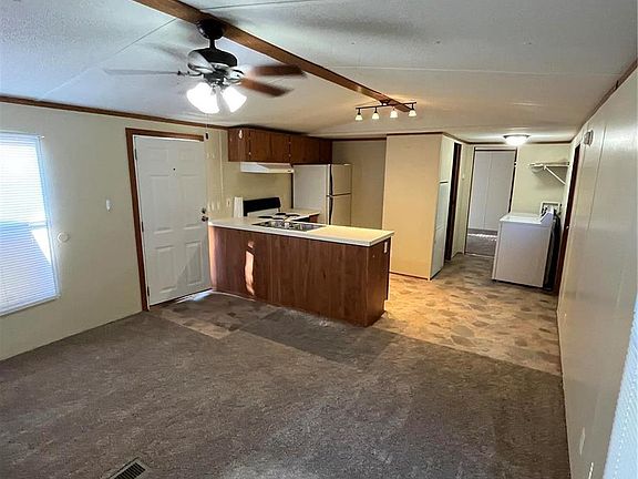 4th image of 126 Todd Ln