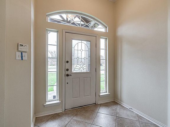 2nd image of 200 Sendero Dr