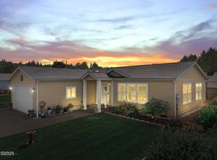 1155 SW Sailfish Loop, Waldport, OR 97394