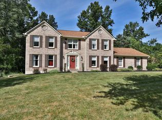 8989 Symmes Trace Ct, Loveland, OH 45140