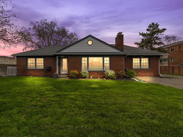 16935 E Fourteen Mile Rd, Fraser, MI 48026