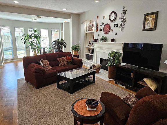 3rd image of 1023 Compass Cove Cir
