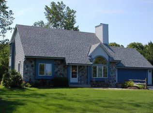 7912 County Road V, Caledonia, WI 53108