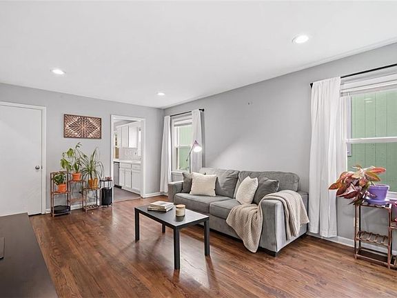 4th image of 8002 Main St