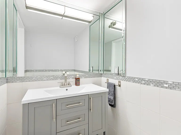 2800 E Sunrise Blvd #19D — Photo 15