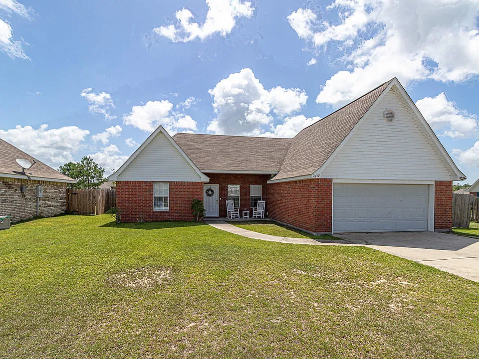 2417 Paula Cir