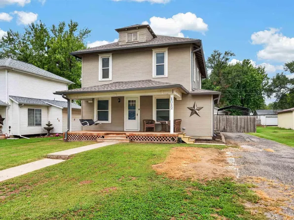 1012 S Elm St, McPherson, KS 67460
