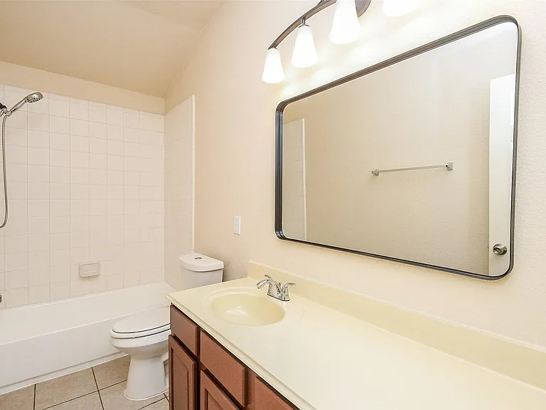 13111 Rippling Creek Ln — Photo 41