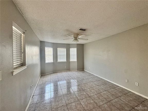 4th image of 1804 Oasis Dr #307