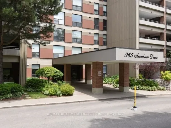 965 Inverhouse Dr #709, Mississauga, ON L5J 4B4