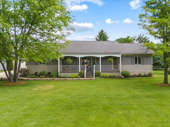 58685 Travis Rd, New Hudson, MI 48165