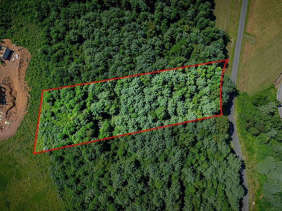 5th image of 10 Cowan Town Rd