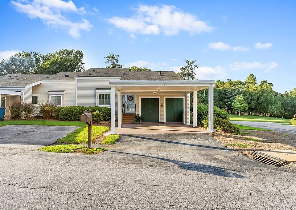 1st image of 12 Royal Oak Dr