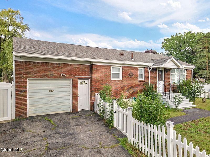 3rd image of 3257 McDonald Avenue