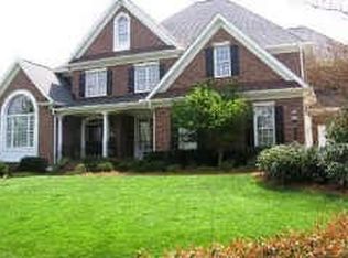 402 Devonhall Ln, Cary, NC 27518