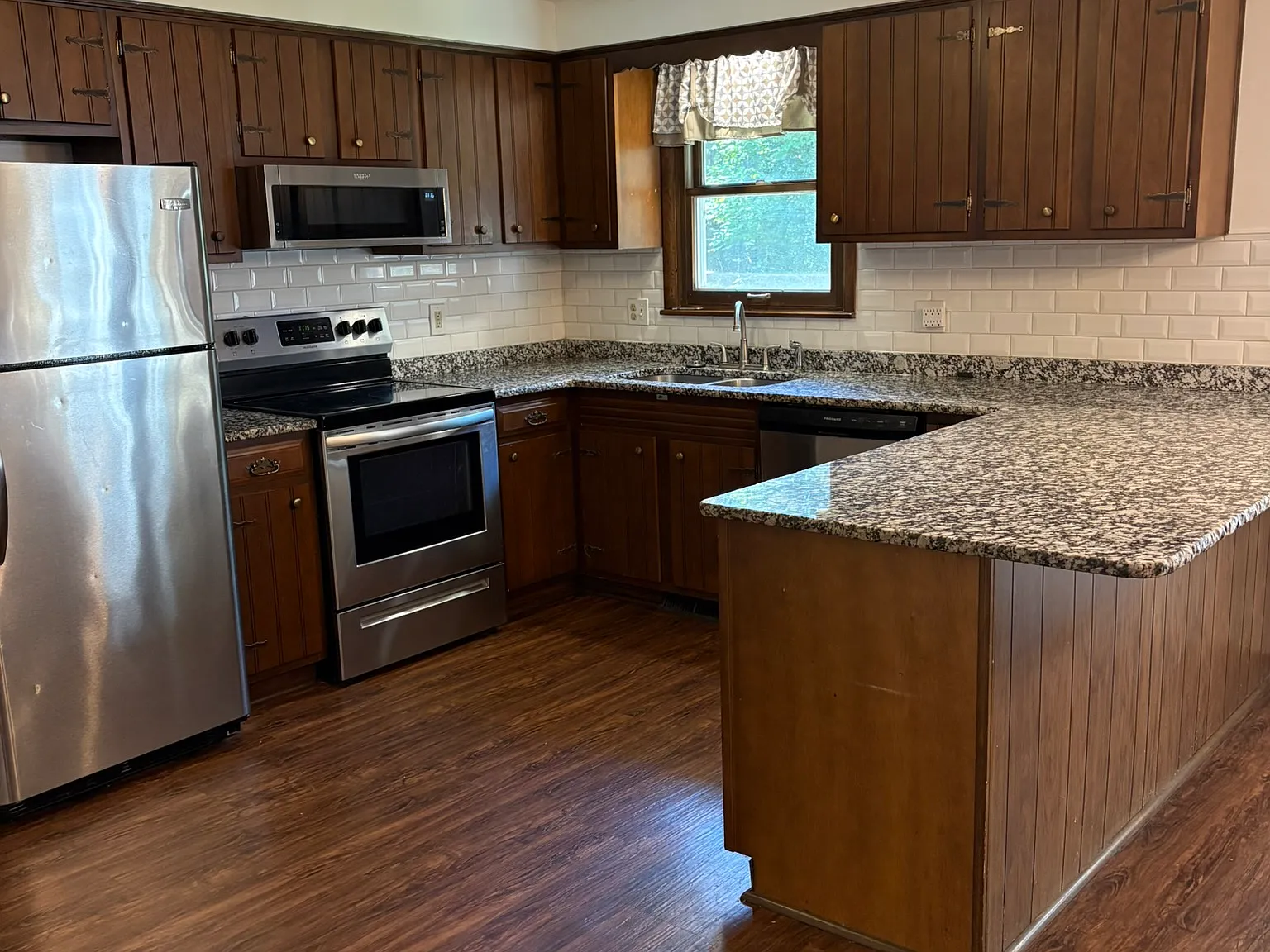3 bed, 1461 sqft, $1,650 — Photo 2