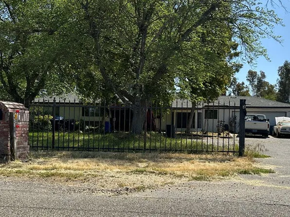 4288 N Greenwood Ave, Sanger, CA 93657