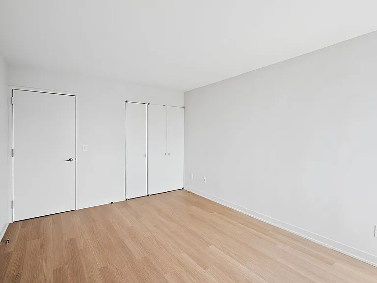 1 Columbus Pl #N20F — Photo 14