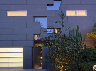 1201 Cabrillo Ave, Venice, CA 90291