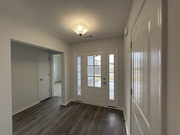 3rd image of 102 Republic St