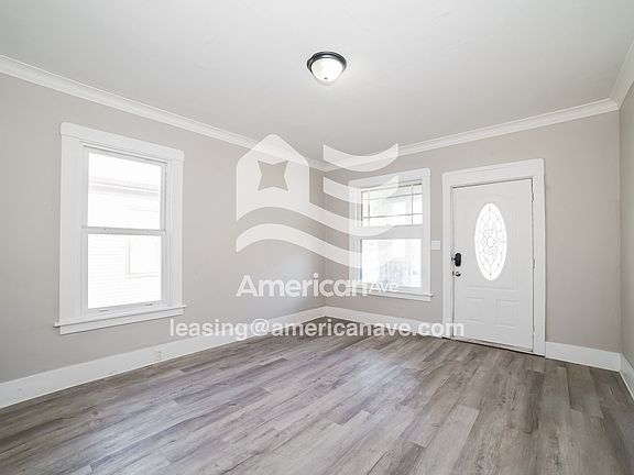 1468297_003_wm_-_living_room_13620480.jpg