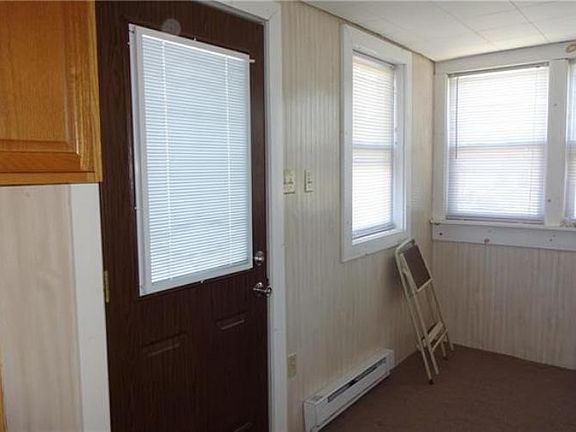 5th image of 521 Northumberland St