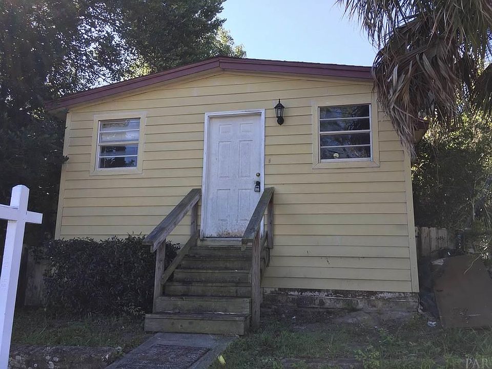 1st image of 913 W Gadsden St