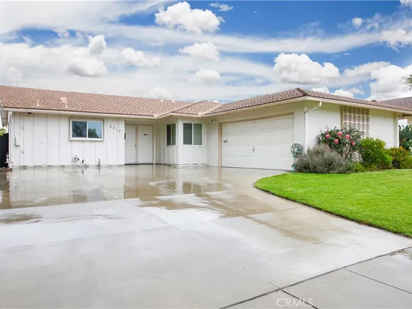 2319 E Coolidge Ave, Orange, CA 92867