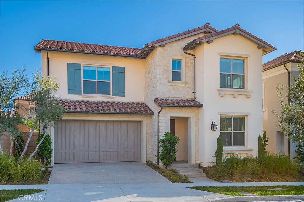 4 bed, 2821 sqft, $7,000 — Photo 1